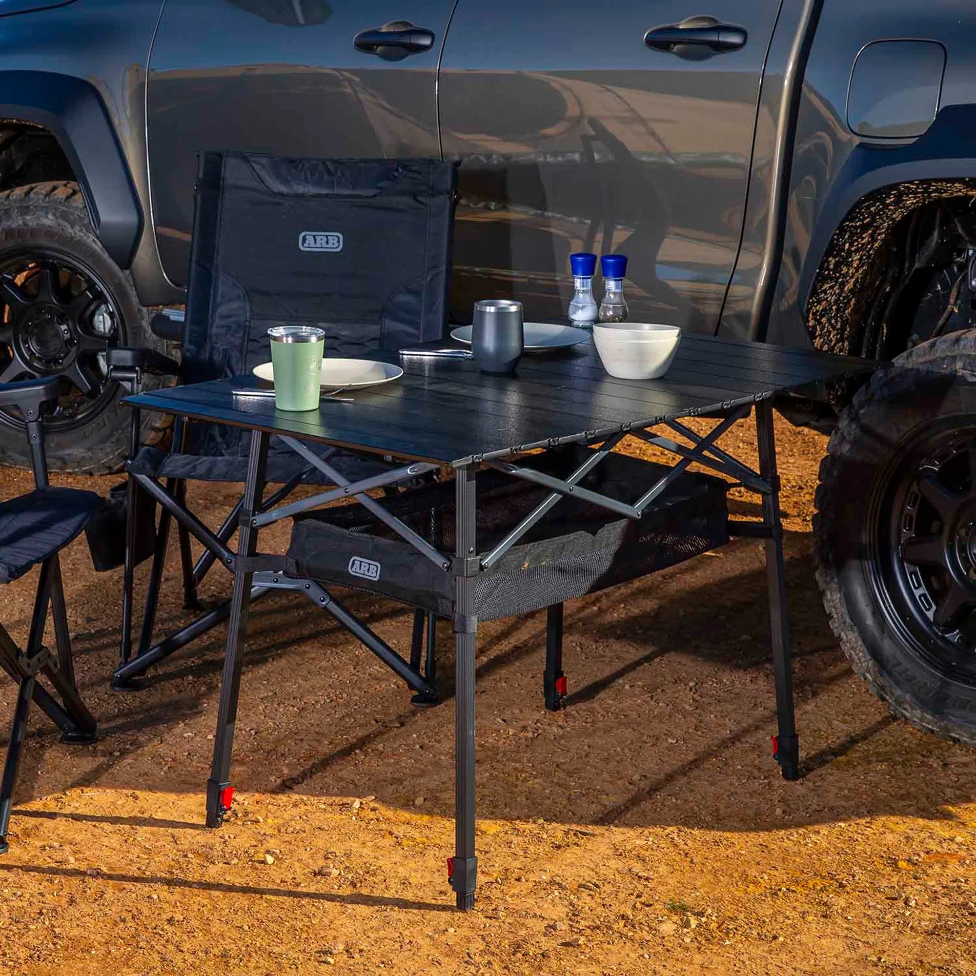 ARB - Pinnacle Camp Table Aluminum Black