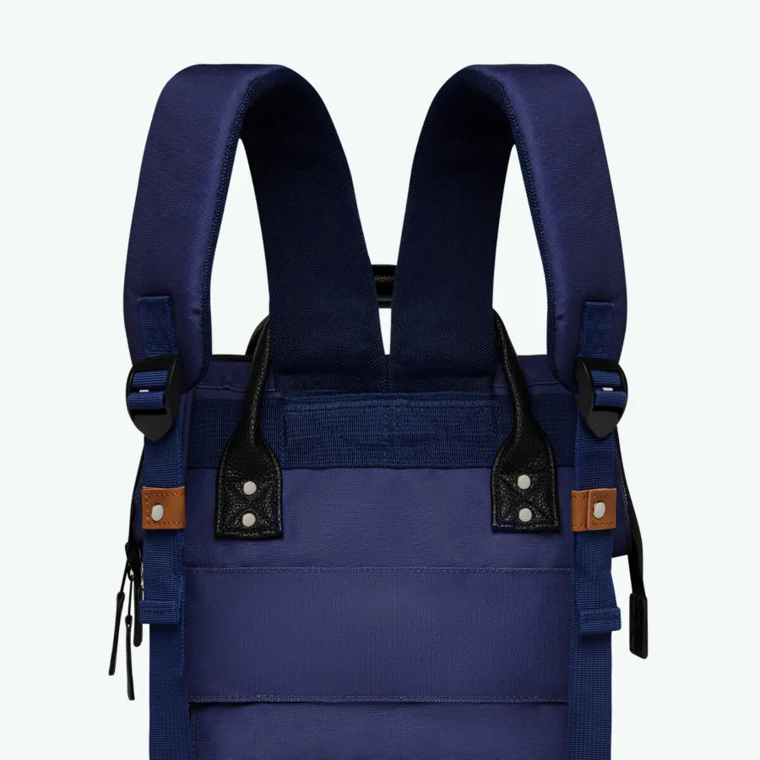 DUSSELDORF MEDIUM BACKPACK