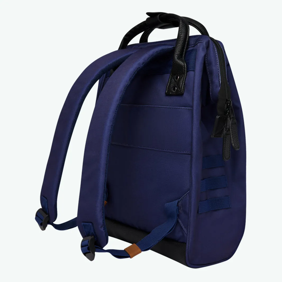 DUSSELDORF MEDIUM BACKPACK