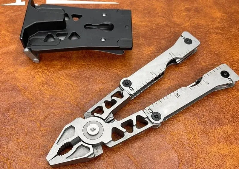 MacGyver Survival Multi-Tool Multi-functional Folding Belt