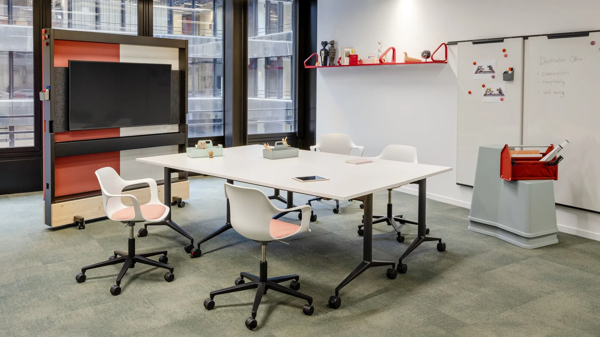 MedaMorph Folding Table