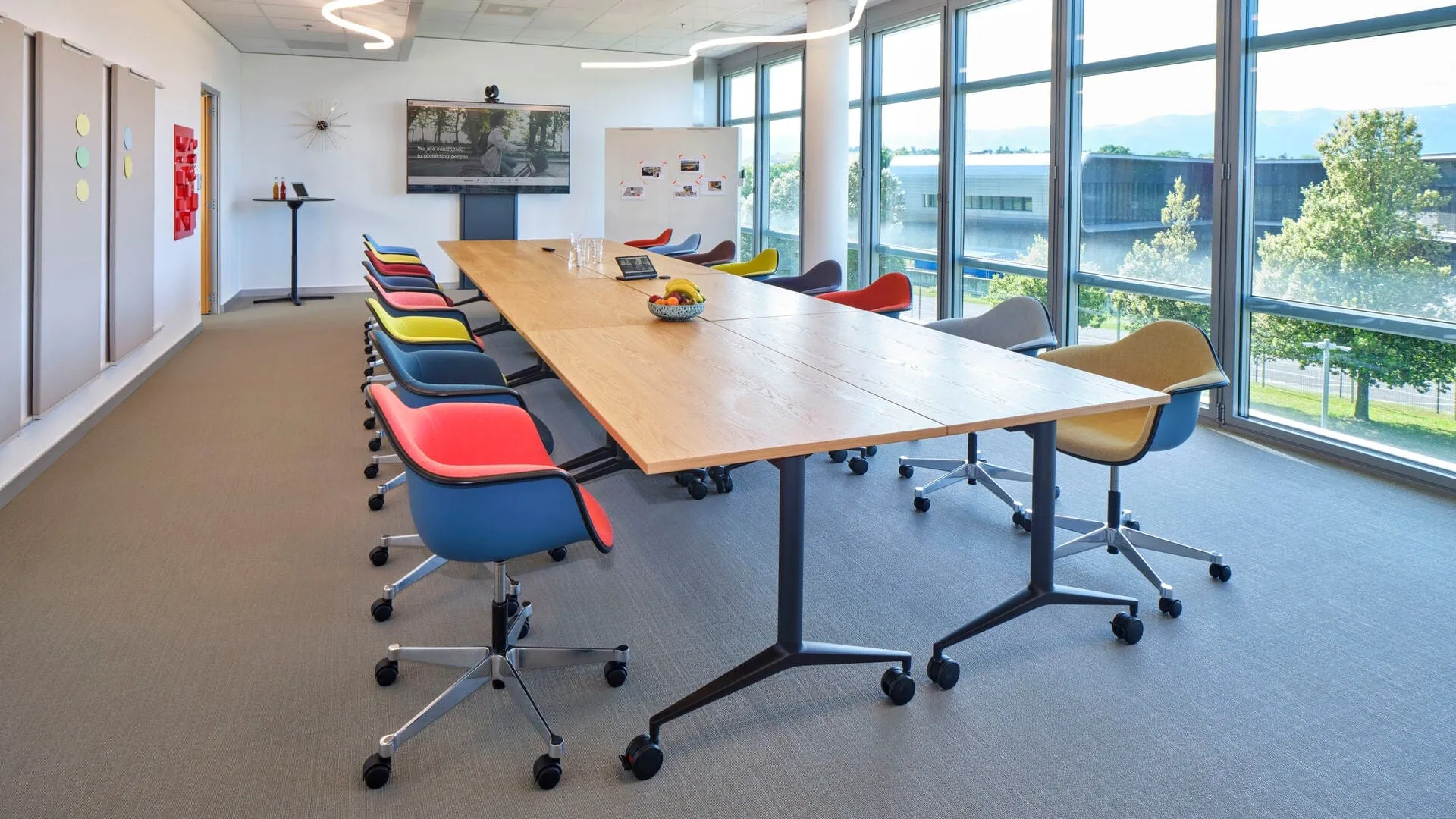 MedaMorph Folding Table