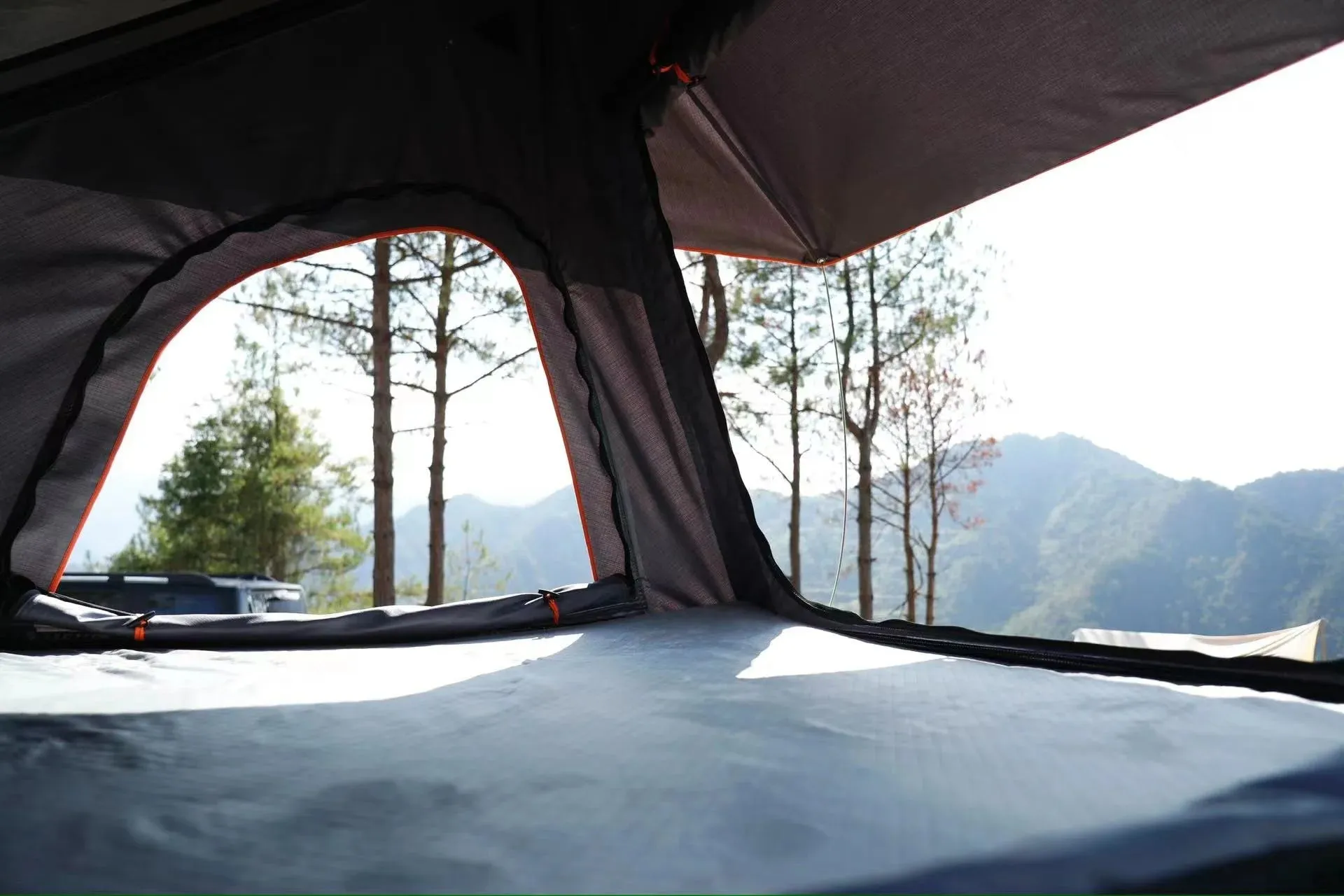 Outdoor off road camping gear big space aluminium waterproof camper trailer tent car roof top tent