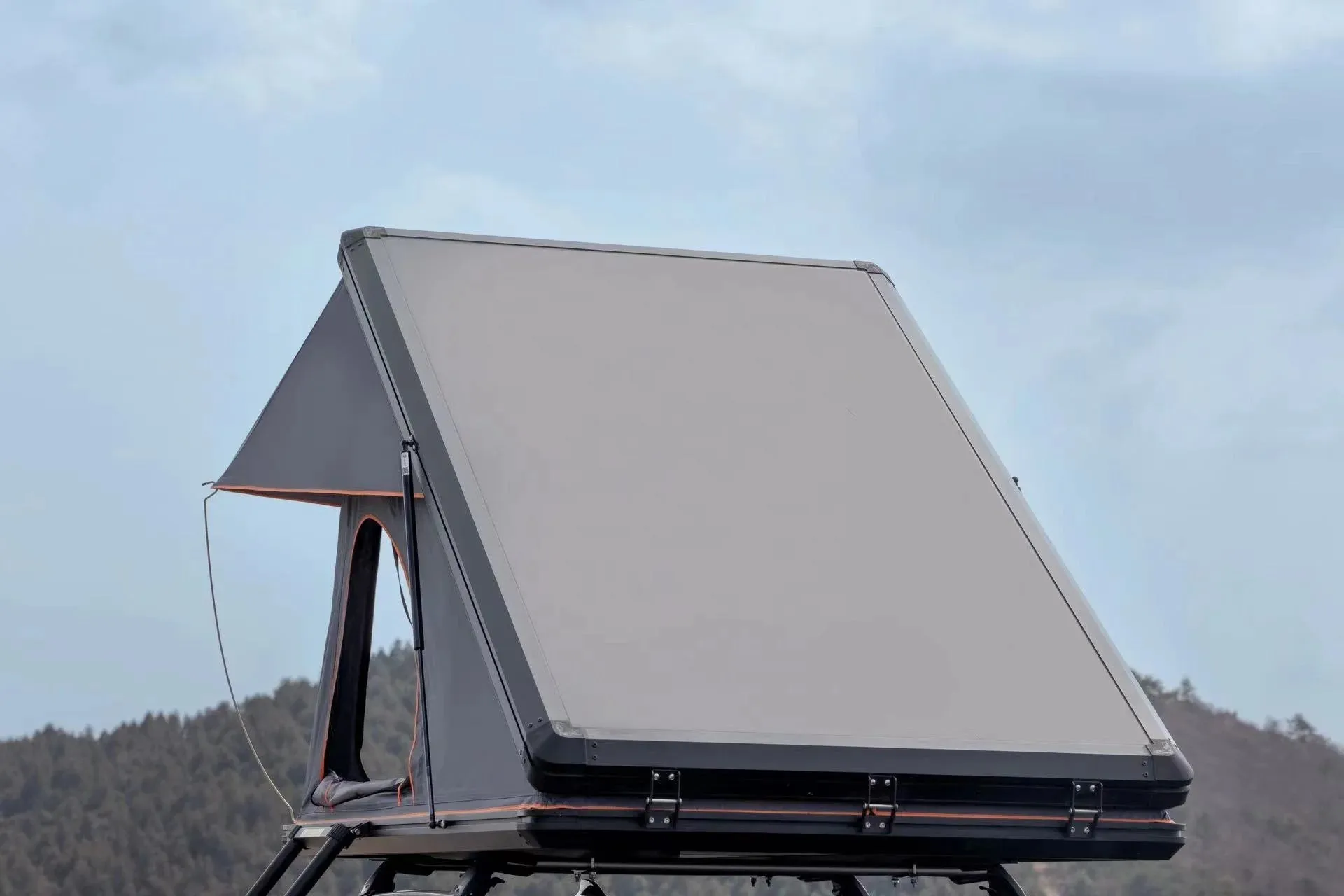 Outdoor off road camping gear big space aluminium waterproof camper trailer tent car roof top tent