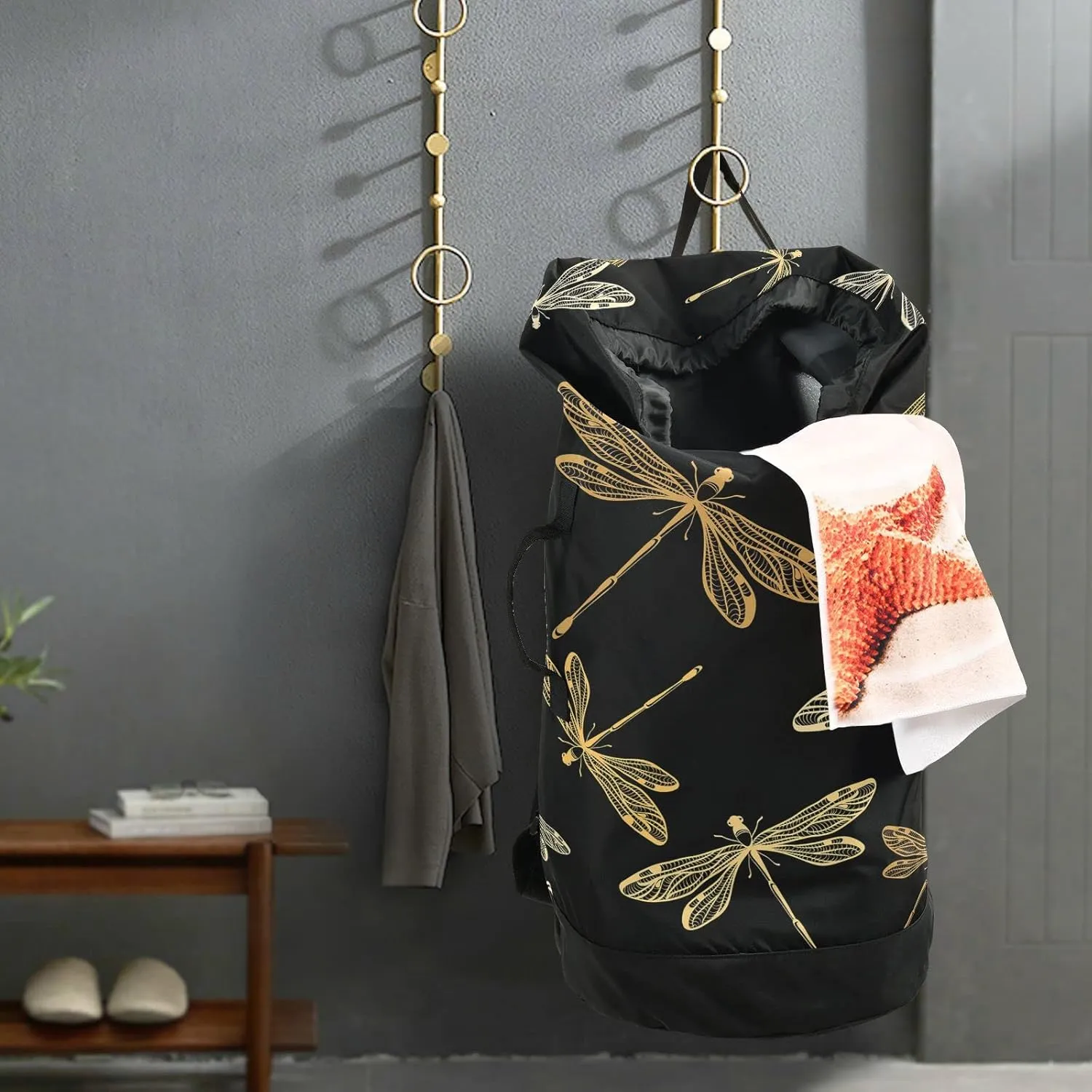 Oyihfvs Golden Dragonflies On Back Backpack Laundry Bag, Laundry Backpack with Shoulder Straps, Waterproof Nylon Clothes Hamper Bag for Men Women Yoga Backpack