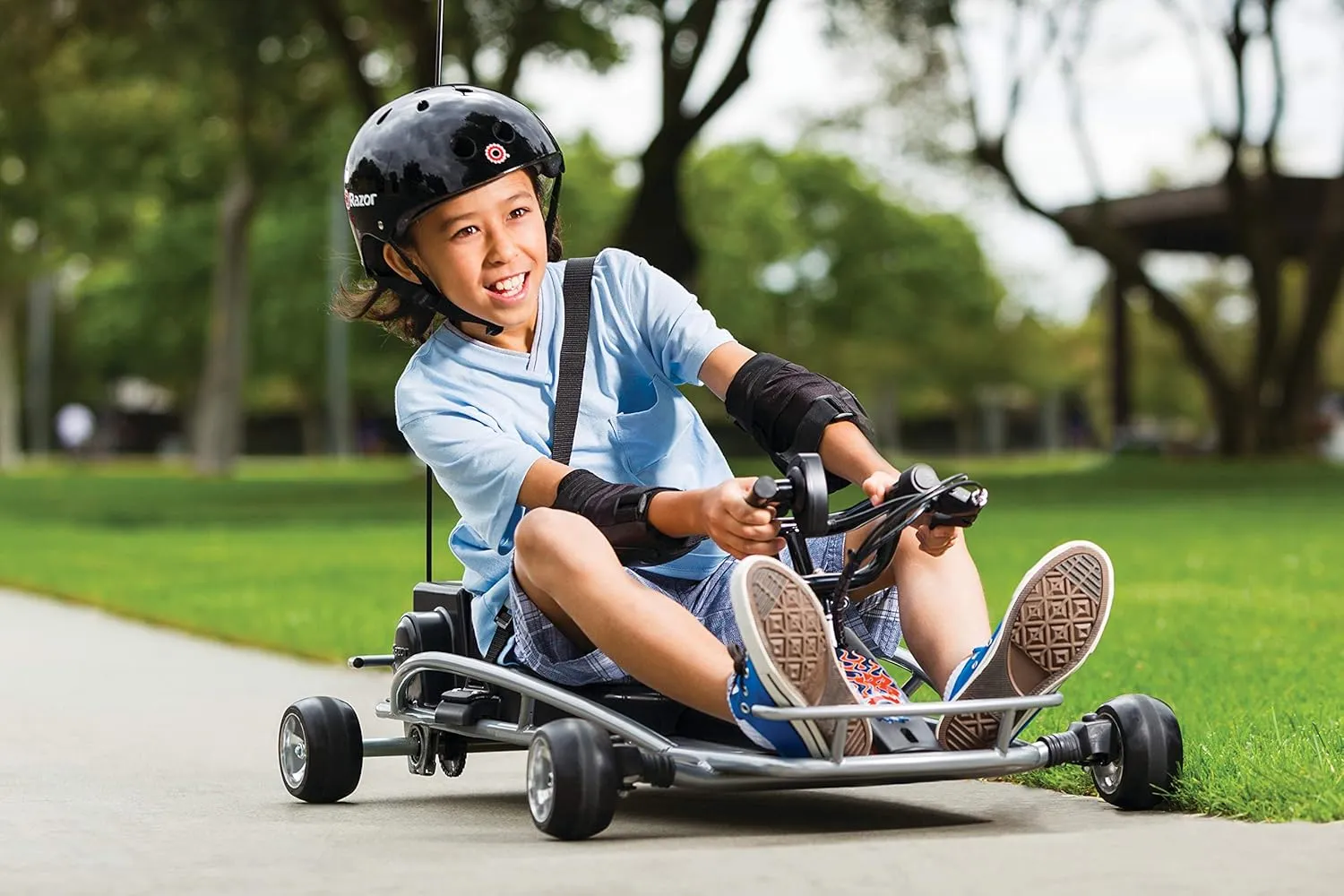 Razor Ground Force - Electric Go-Kart for Ages 8 , Up to 12 MPH, Up to 40 Minutes of Continuous Use, Variable Speed Throttle, 24V Rechargeable Battery