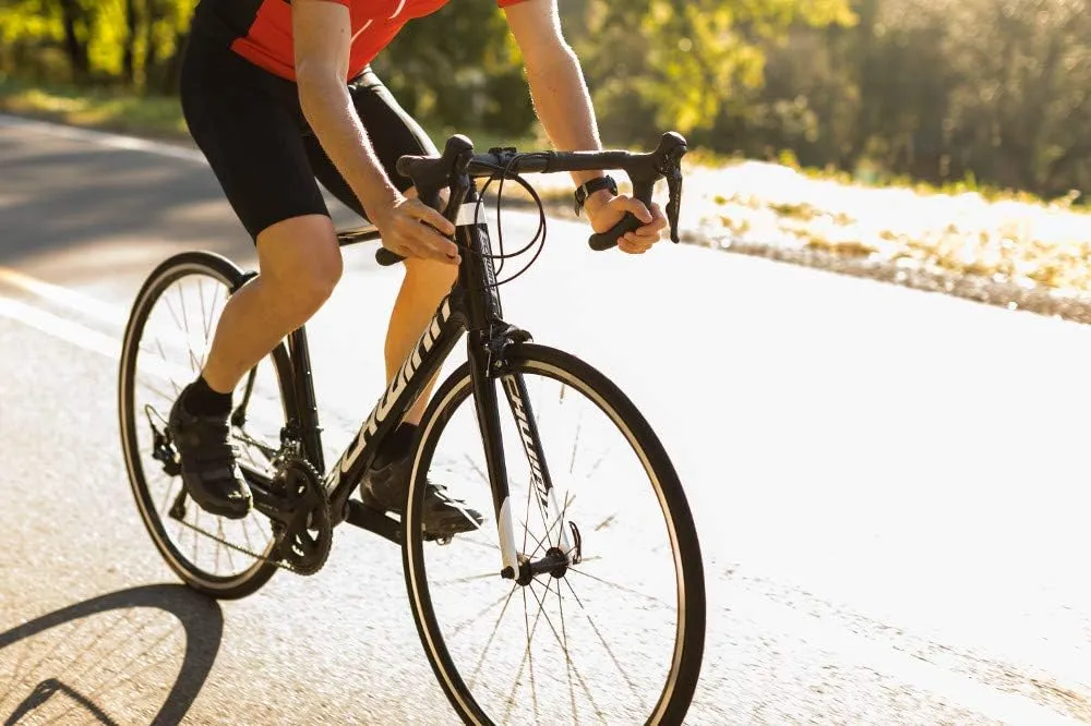 Schwinn Fastback Road Bike, Performance Road Bike for Advanced to Expert Riders, 22-Speed Drivetrain with 700c Wheels, Aluminum or Carbon Fiber Frame Options